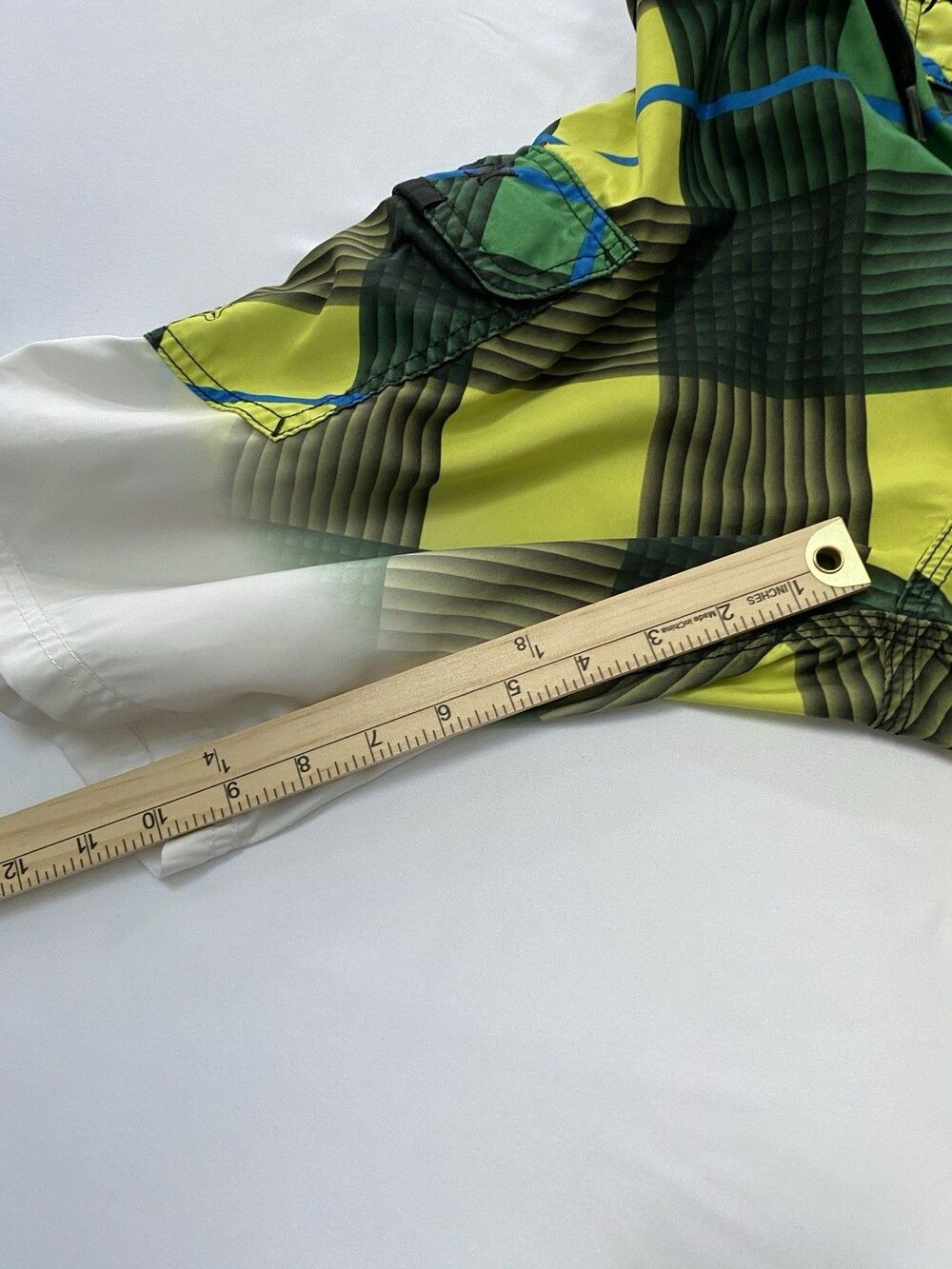 Hurley Mens Size 30 Plaid Boardshorts Green Yellow Swim Trunks Beachwear - Picture 5 of 6